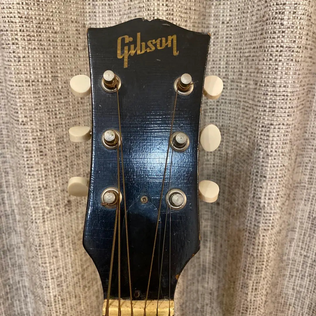 Gibson LG-0 Acoustic Guitar Made in 1966