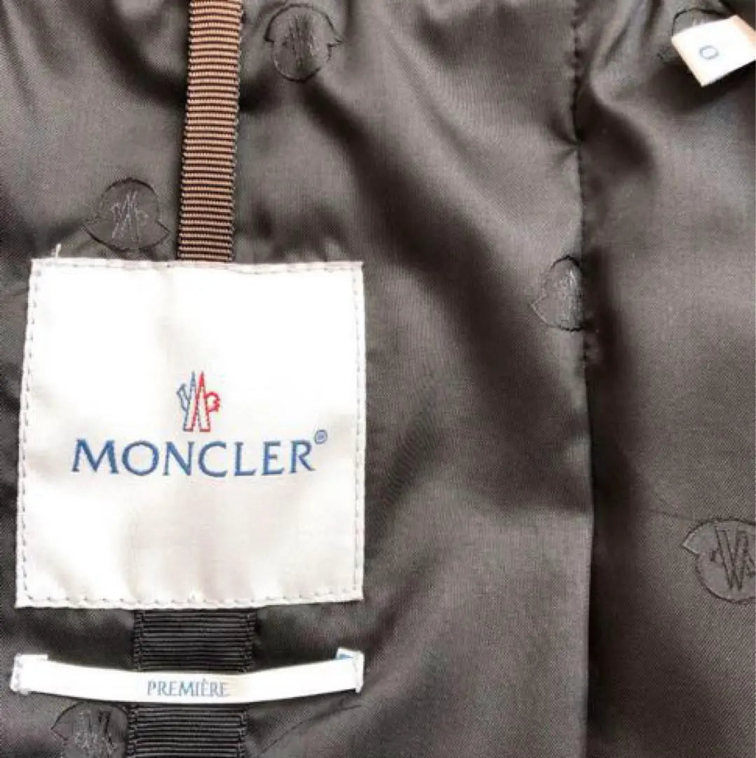 Hermosa cinta de visón Moncler