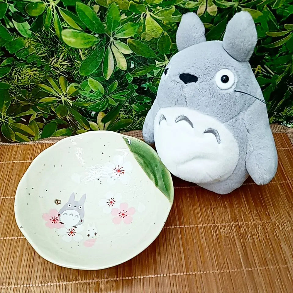 My Neighbor Totoro Deep Plate Antique Tableware Floral Pattern Made in Japan Ghibli Muscat