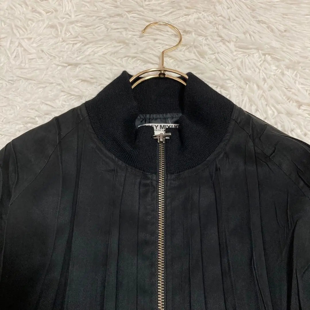 ISSEY MIYAKE Blouson Black M 2 Pleated Stylish