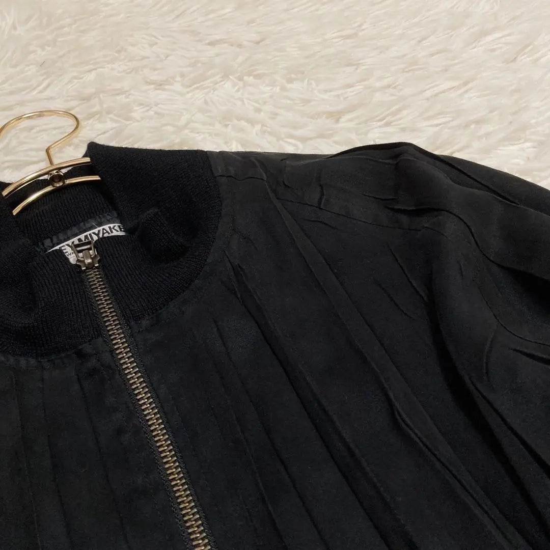 ISSEY MIYAKE Blouson Black M 2 Pleated Stylish