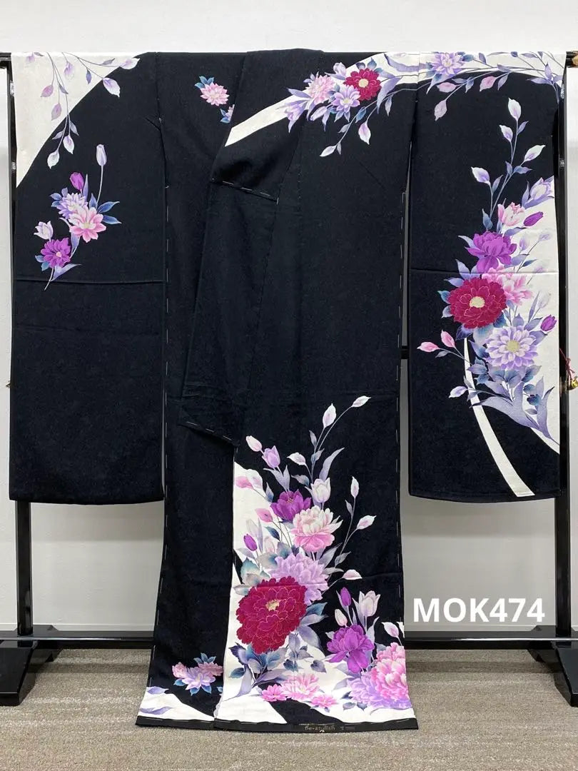 Furisode, imagen temporal, hilo plateado, pintado en oro, diseño de cresta, peonía, flor grande, seda pura, sin confeccionar, con hakama