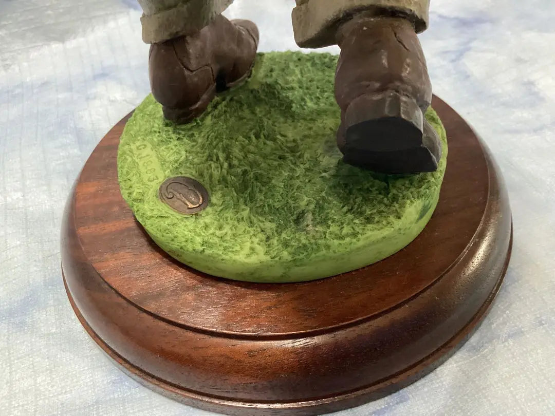 Figura de golf hecha en Inglaterra pintada a mano por JHTaylor