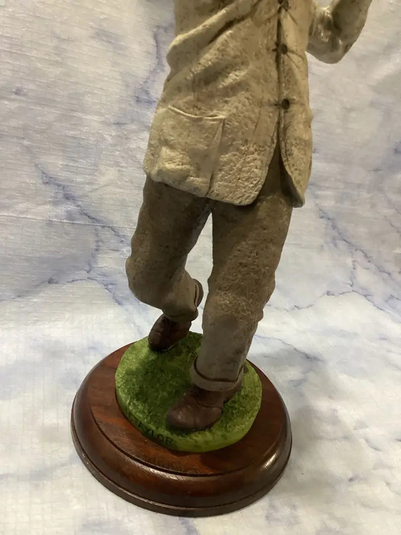 Figura de golf hecha en Inglaterra pintada a mano por JHTaylor