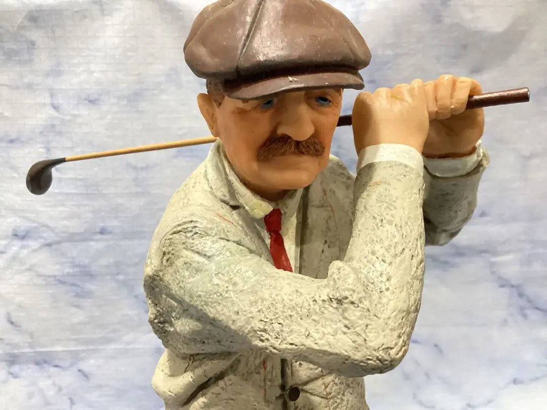 Figura de golf hecha en Inglaterra pintada a mano por JHTaylor