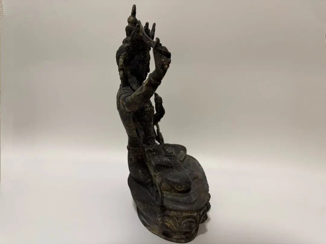 Arte budista Wenju Bodhisattva Buda del Tíbet Alto 29 ㎝ Imagen de Buda de cobre antiguo Peso 2207 g | 仏教美術 文殊菩薩造像 チベット仏 高29㎝ 銅製 旧物 銅仏像 重量2207g