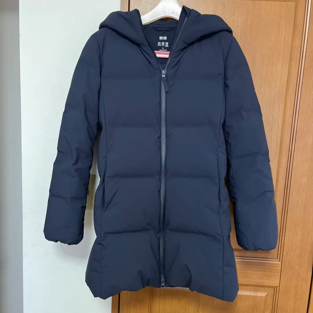 UNIQLO navy down jacket M size