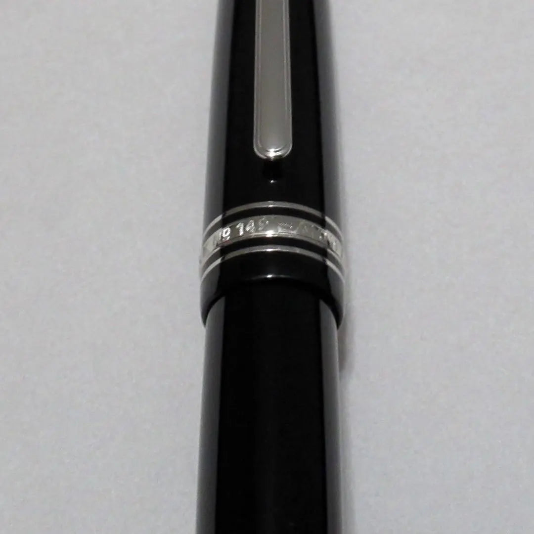 Pluma estilográfica Montblanc 149 Platinum 114228