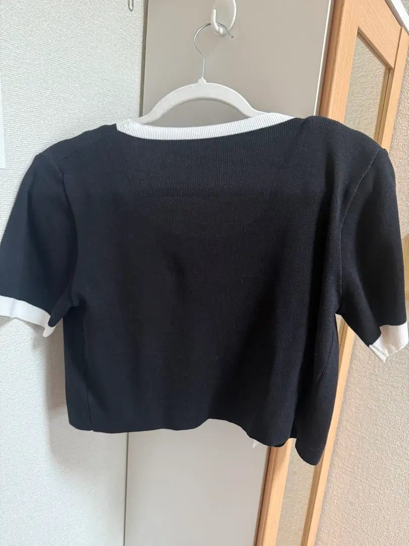 Conjunto de camiseta sin mangas y cárdigan negro GRL | GRL 黒のカーディガン・タンクトップセット