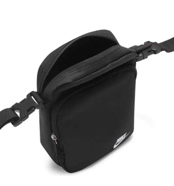 [Otras Nike disponibles] Bolso bandolera Nike Heritage DB0456