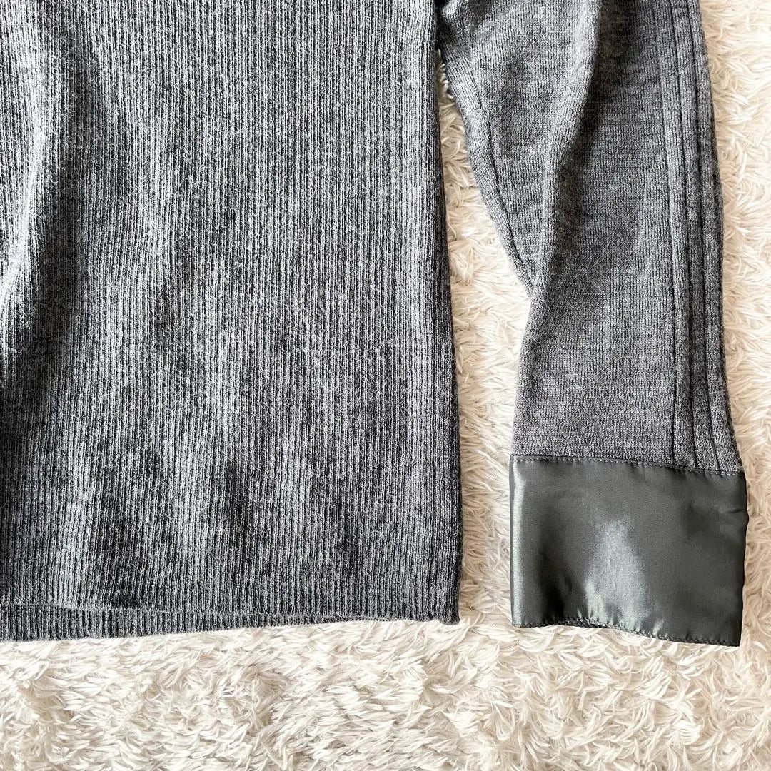 Good condition KATHARINE HAMNETT V-neck knit saw M gray