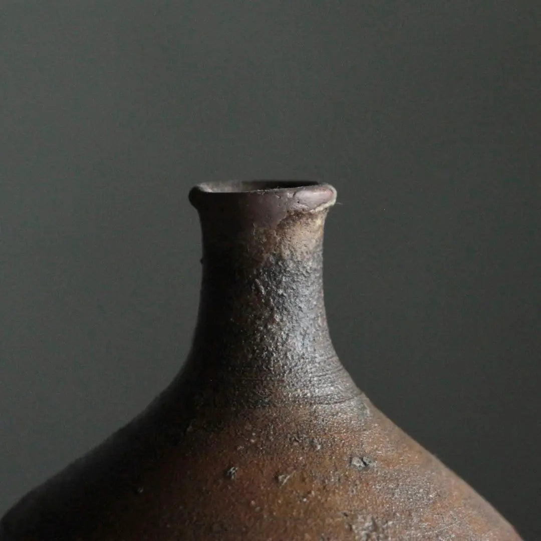 Antigua botella de sake Bizen con forma de calabaza Artículos Bizen Recipiente para sake Período Muromachi Arte antiguo Herramientas antiguas