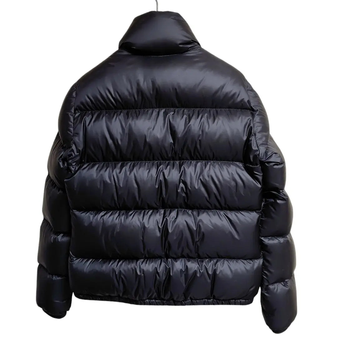 Chaqueta de plumas MONCLER Lannic para mujer, color negro 1