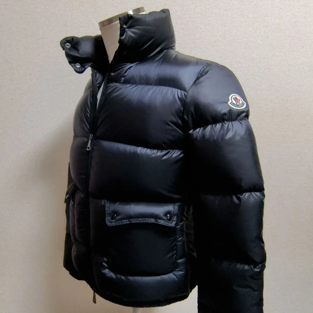 Chaqueta de plumas MONCLER Lannic para mujer, color negro 1