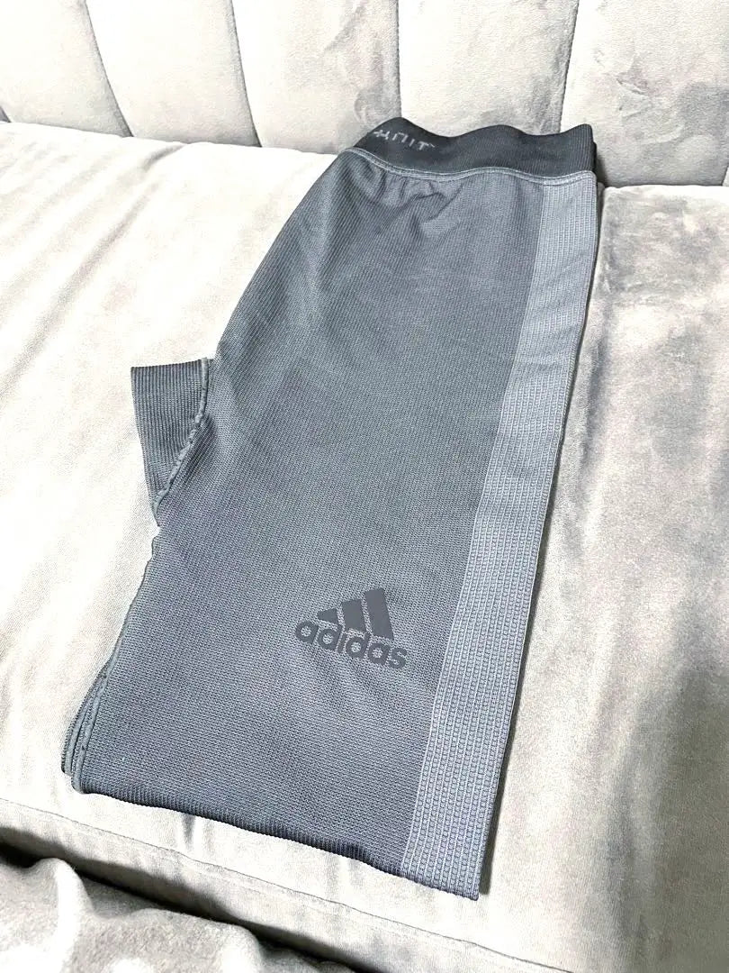 [Nearly unused/Shipping included] adidas Tech Fit Seamless Long Tights