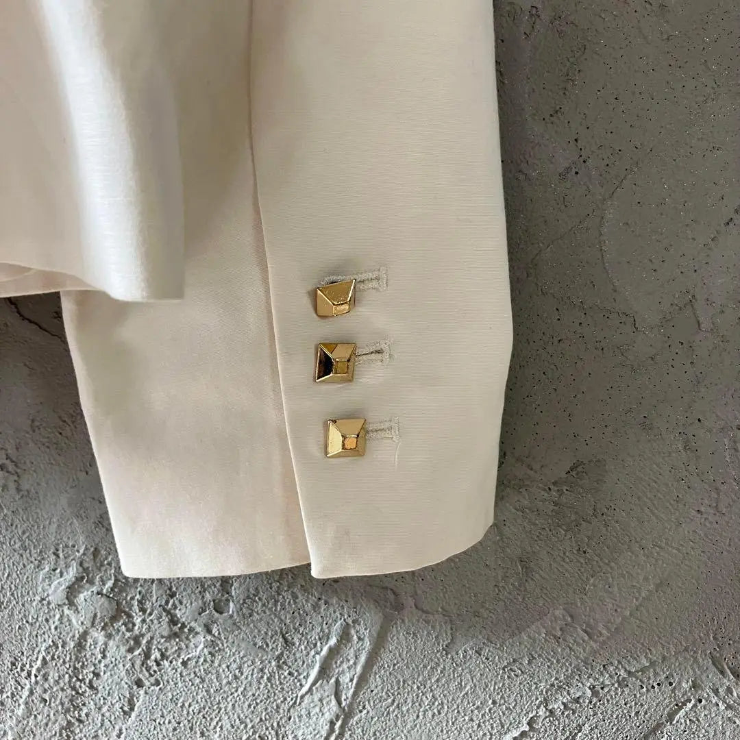 Calvin Klein Jacket gold button Simple ceremony LO10