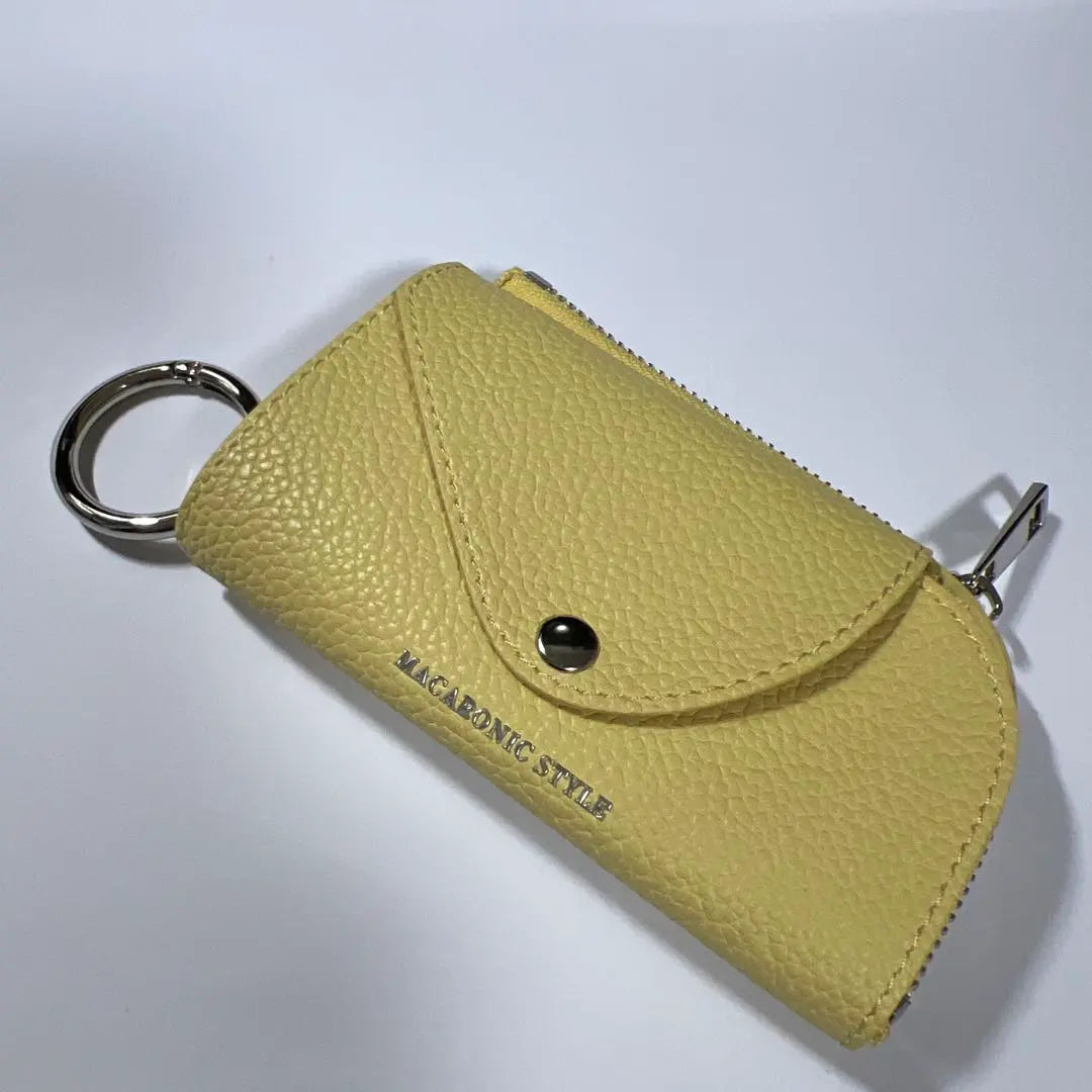 Estuche para llaves de cuero amarillo