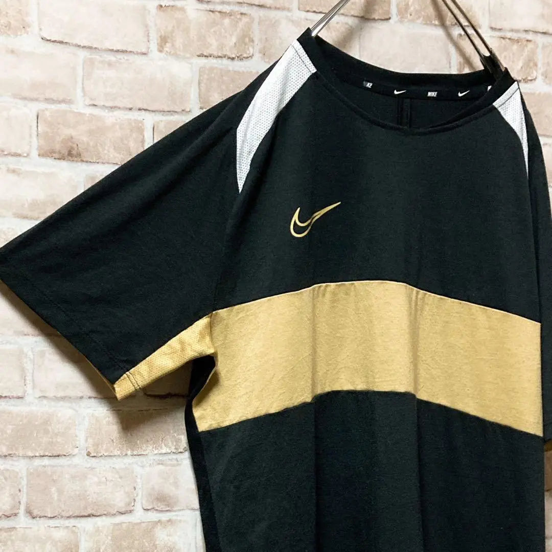 ☆ Logotipo Swoosh ☆ NIKE ☆ Nike ☆ 2 colores ☆ Un punto en el pecho ☆ Negro