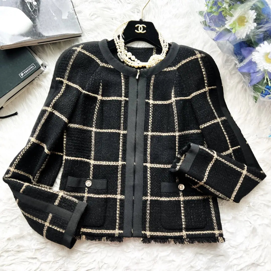 Excelente estado CHANEL Chaqueta Bicolor Negro Oro Tweed | 極美品 CHANEL シャネル バイカラー ブラックゴールド ジャケット ツイード