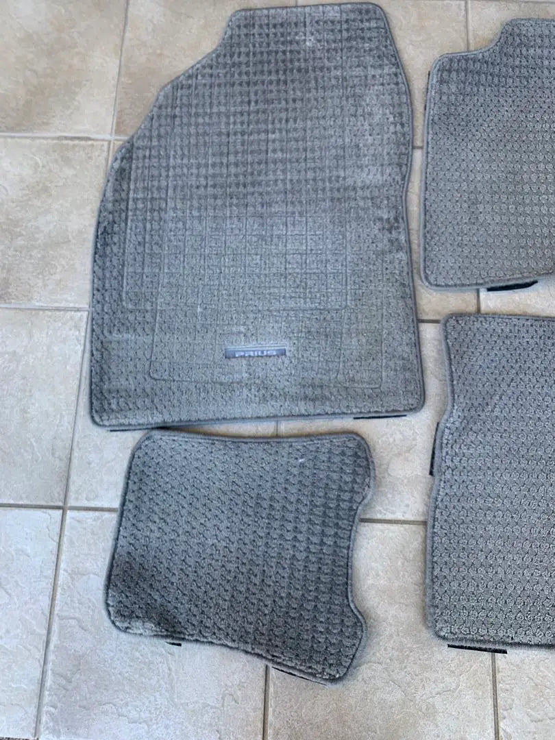 ◾️ Genuine Toyota Prius 30 floor mat ◾️ Shipping included