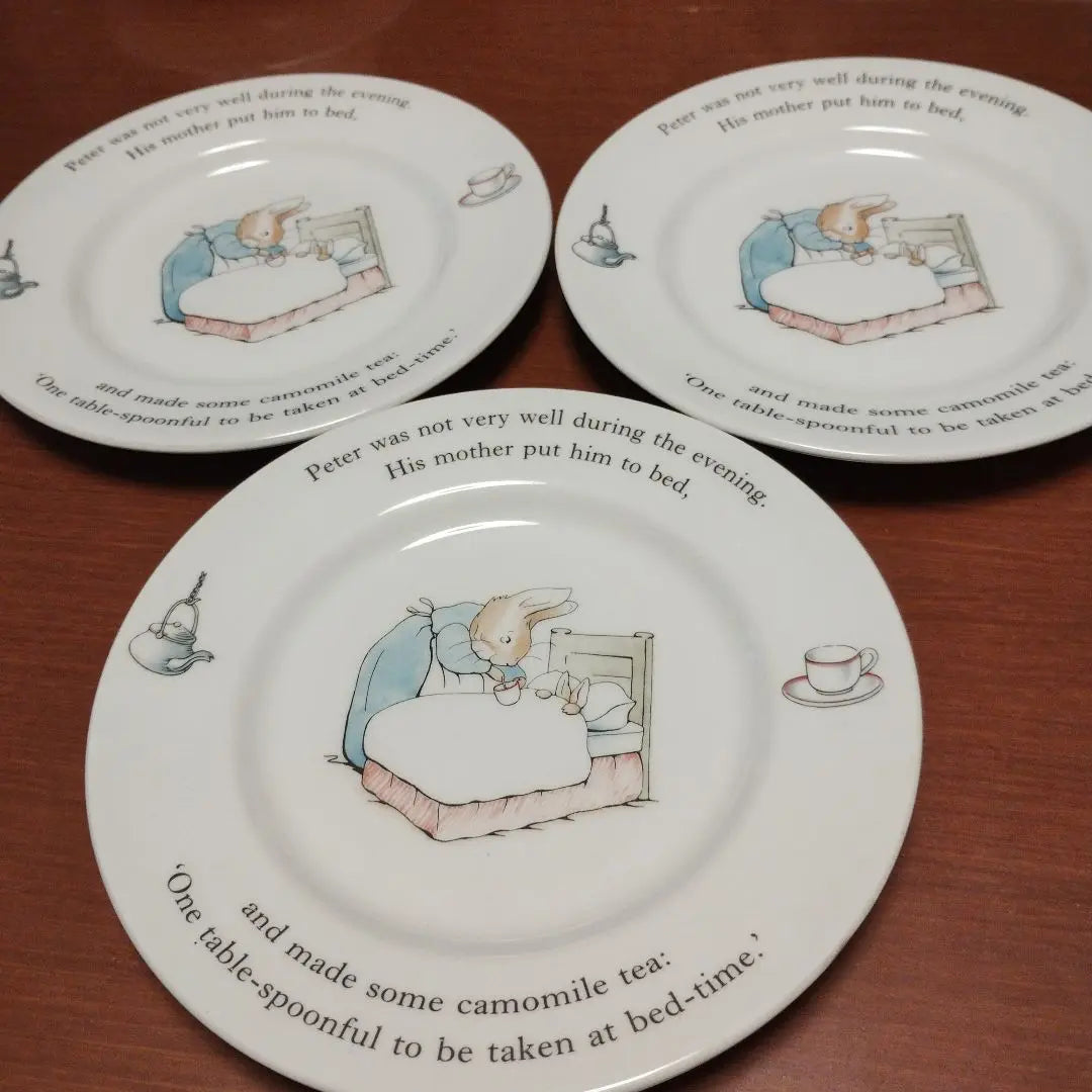 Wedgewood Peter Rabbit Includes 3 plates + 3 bonus forks