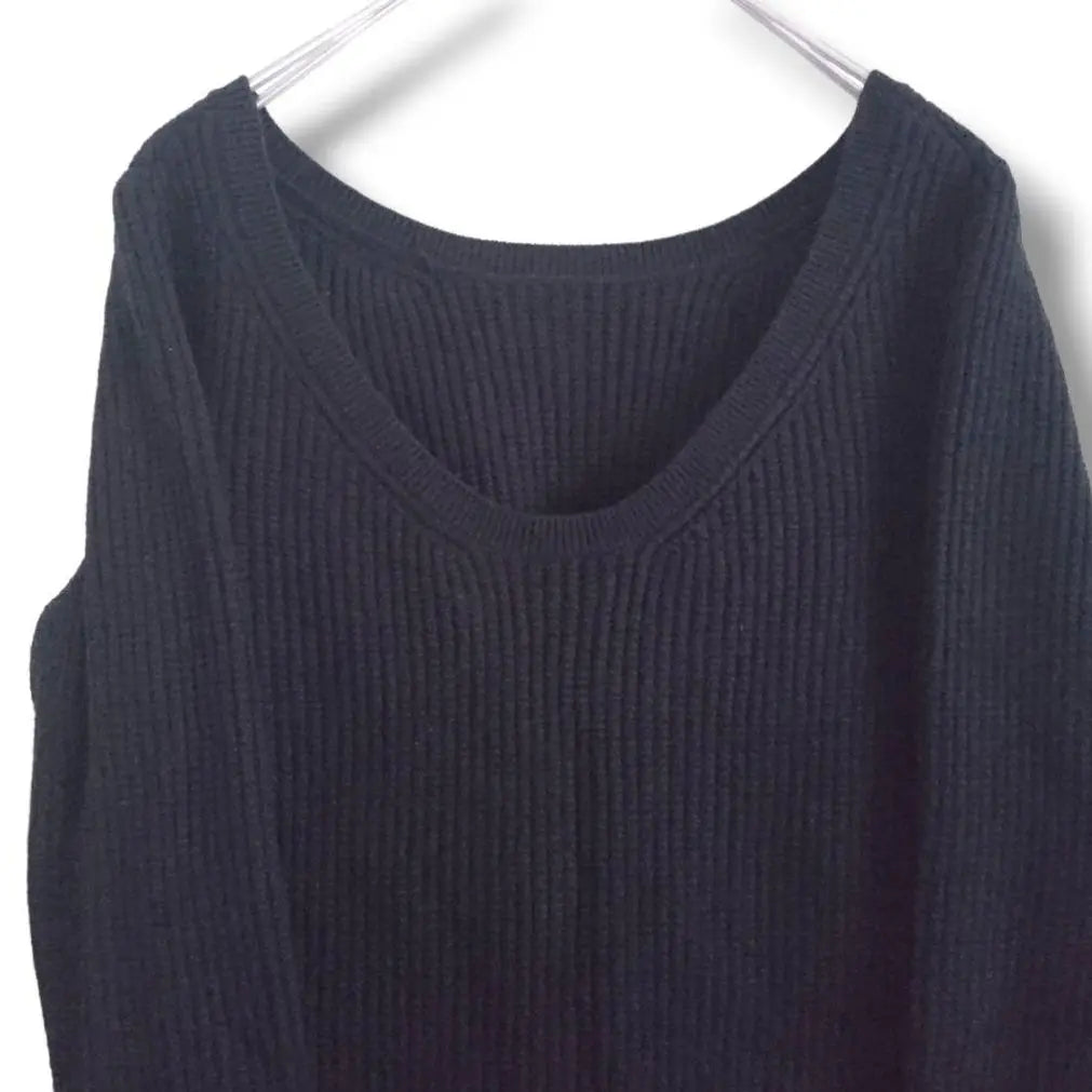 LOUNIE Knit-looking V-neck top Black S М