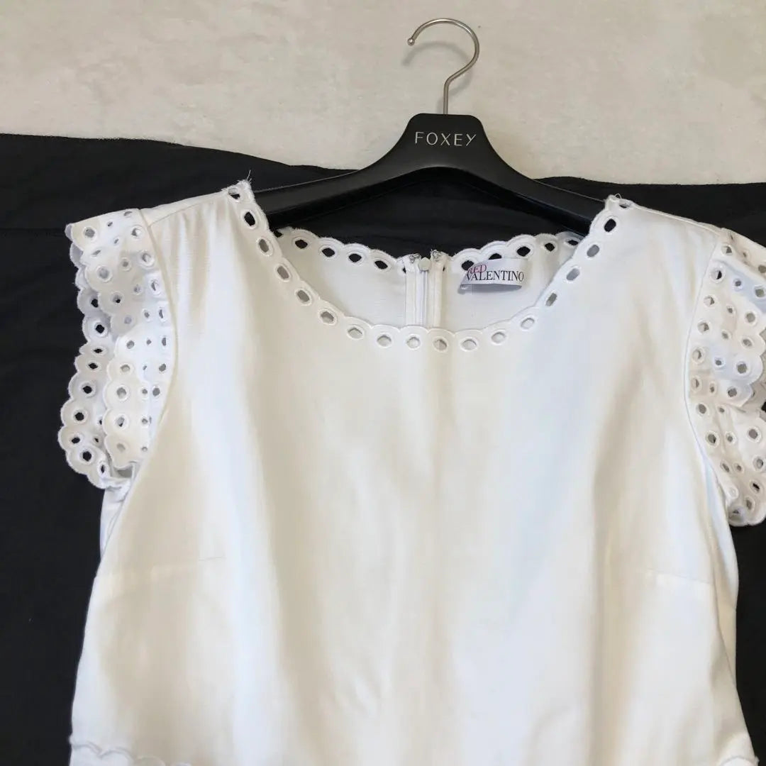 Red Valentino Size 42 White dress Panchin Lace White | レッドヴァレンティノ サイズ42　白ワンピース　パンチングレース　ホワイト