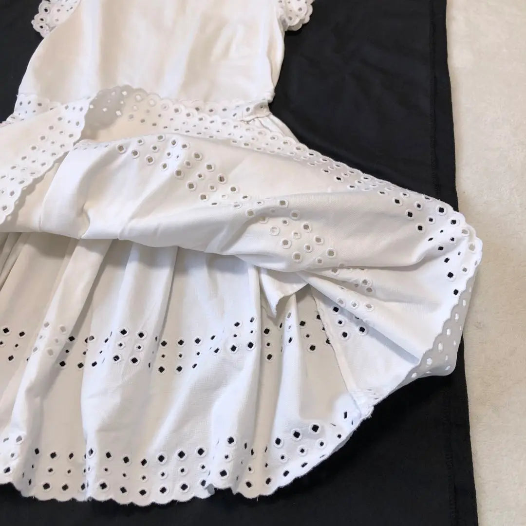 Red Valentino Size 42 White dress Panchin Lace White | レッドヴァレンティノ サイズ42　白ワンピース　パンチングレース　ホワイト