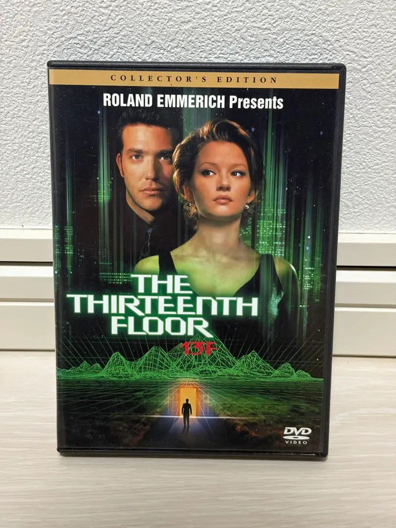 [Used, anonymous free shipping, comment discounts, DVD] THIRTEENTH FLOOR