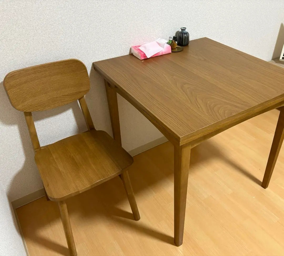 Juego de comedor Rasic 2 sillas + mesa