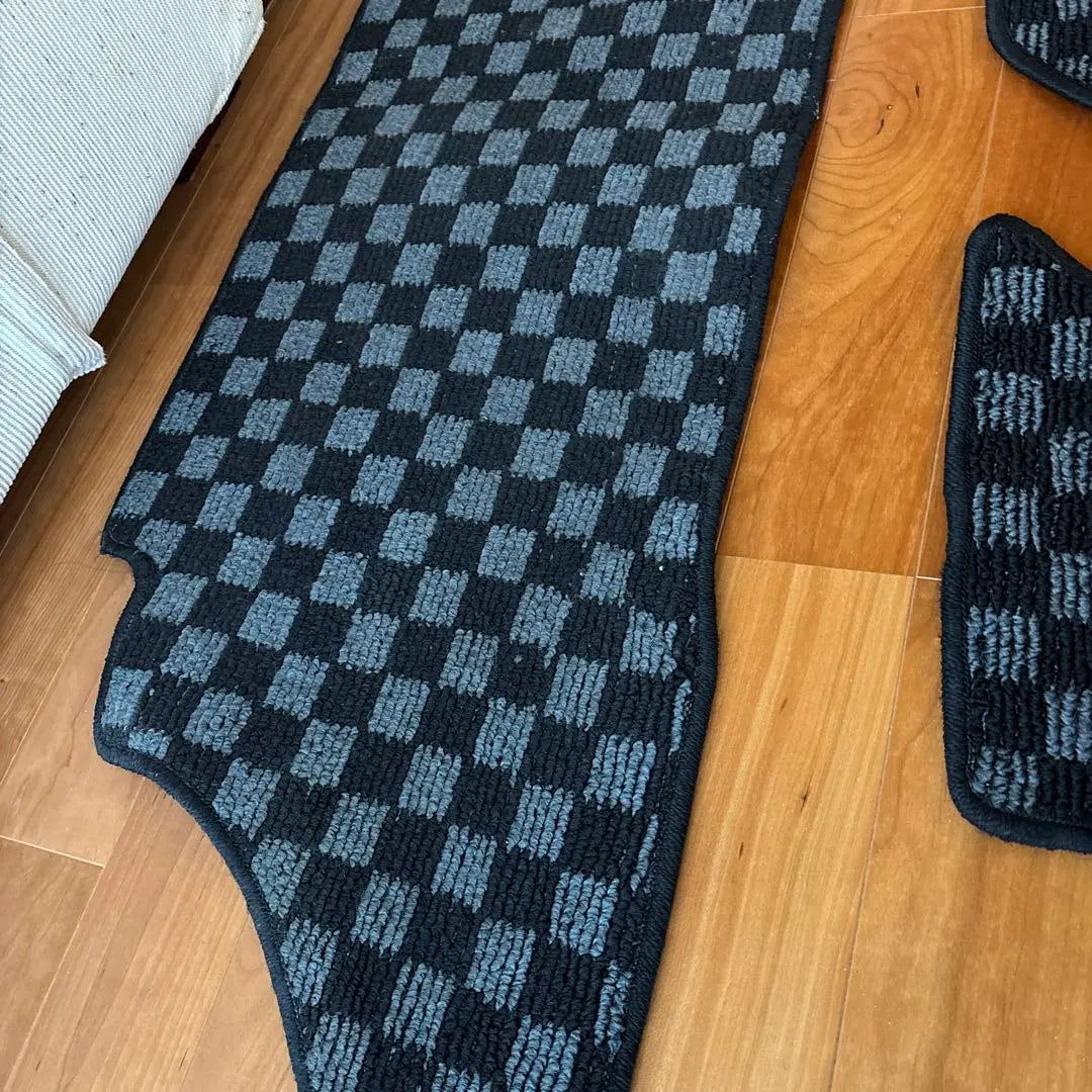 ESSEX floor mat for Hiace Narrow