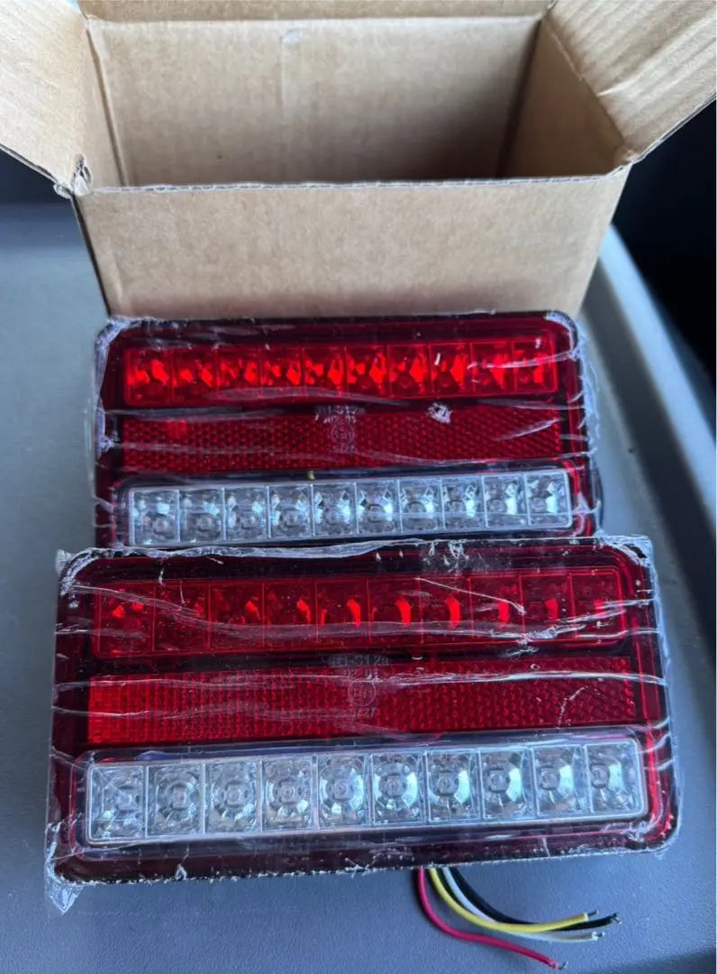 LED 20-series tail lamps, set of 2, red/clear