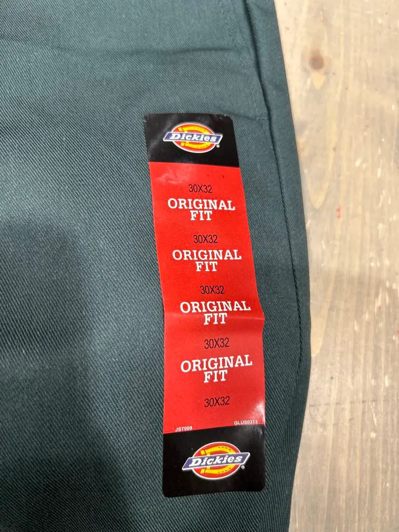 [Free Shipping] Brand new and unused Dickies 874 30x32