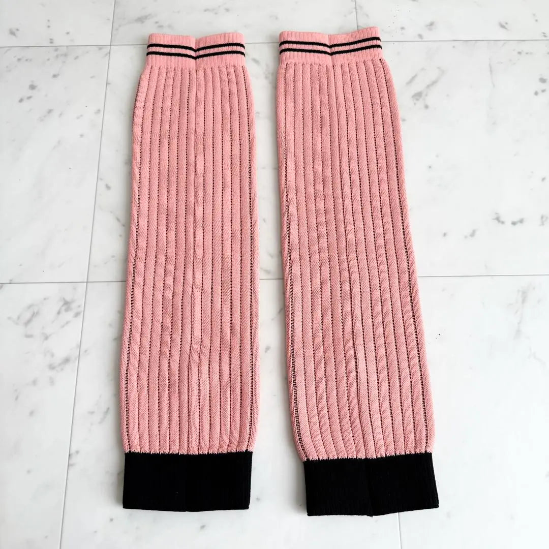 Comes with box ✨️CHANEL 2024 Leg Warmer Gaiter Coco Mark Pink