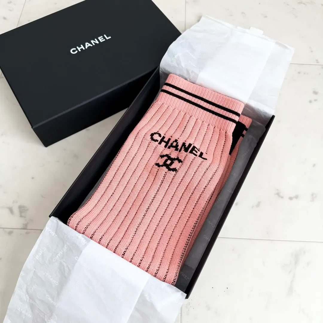 Comes with box ✨️CHANEL 2024 Leg Warmer Gaiter Coco Mark Pink