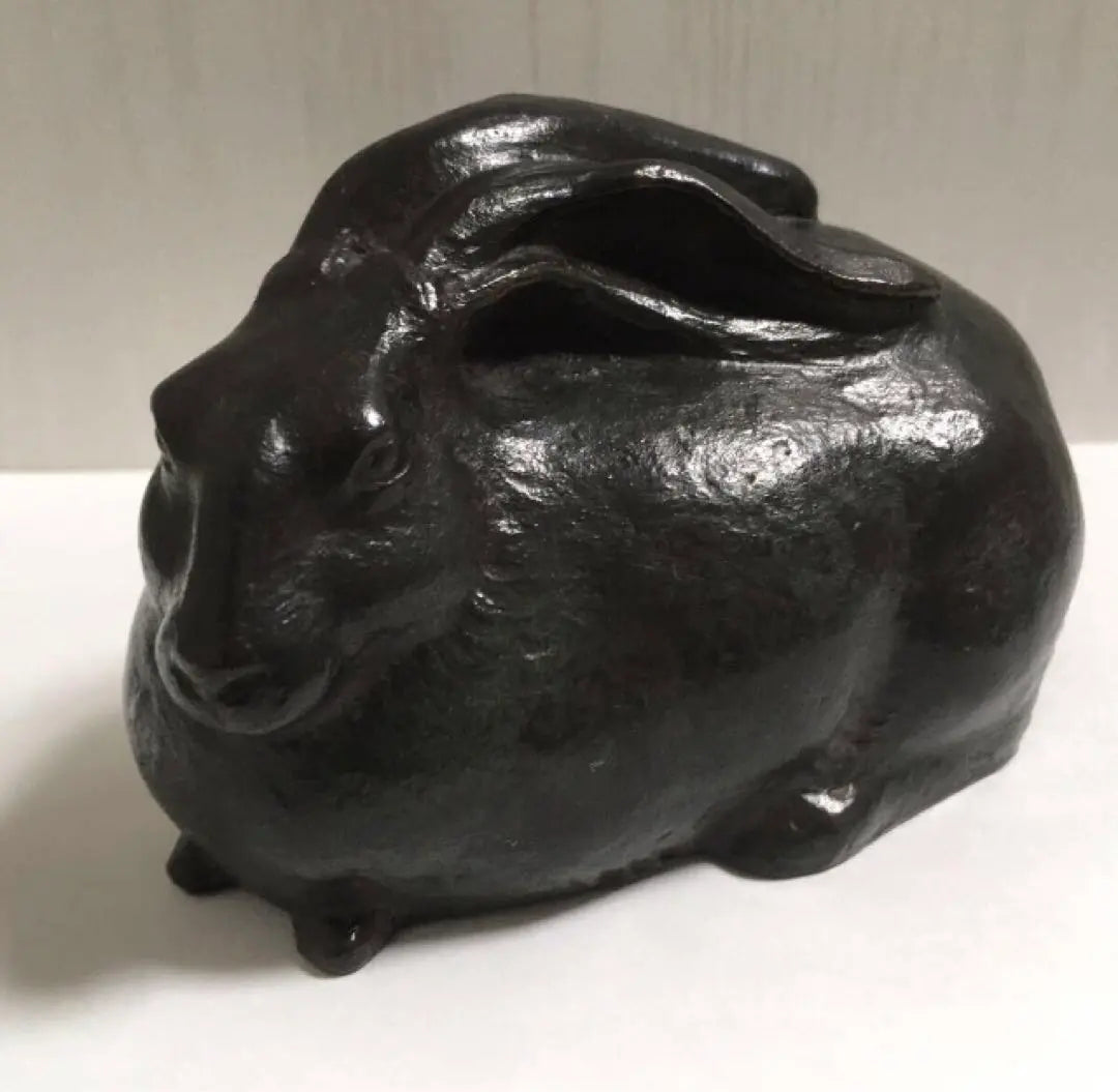 Famous sculptor Junji Junji Directors Rabbit Bronze Bronze Bronze statue