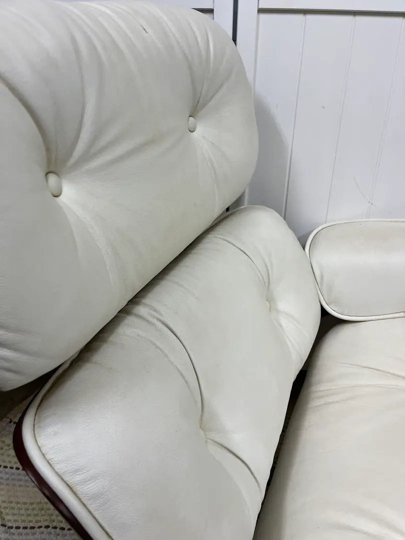 ¡Envío incluido! Sillón Eames blanco con otomana, reproducción