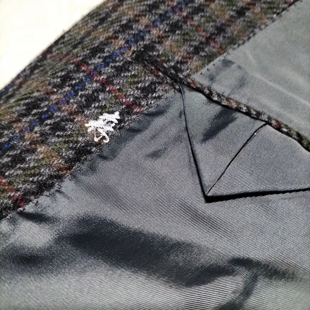 Cashmere blend gray check pattern tailored jacket 1 point price negotiation welcome | カシミヤ混紡 グレー系チェック柄 テーラードジャケット　１点物 価格交渉歓迎