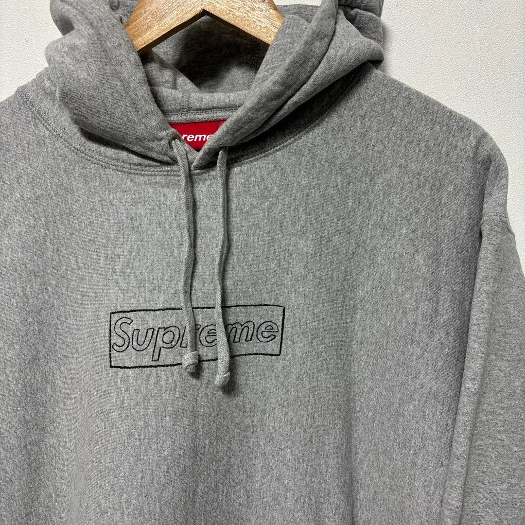 Sudadera con capucha y logo de caja Supreme Cowes Chalk 21SS L