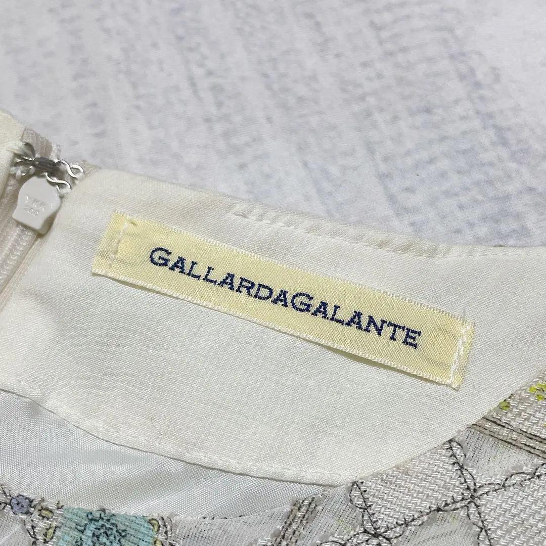 Gallarda Galante◎Vestido de manga corta con estampado botánico de jacquard en mezcla de lino F