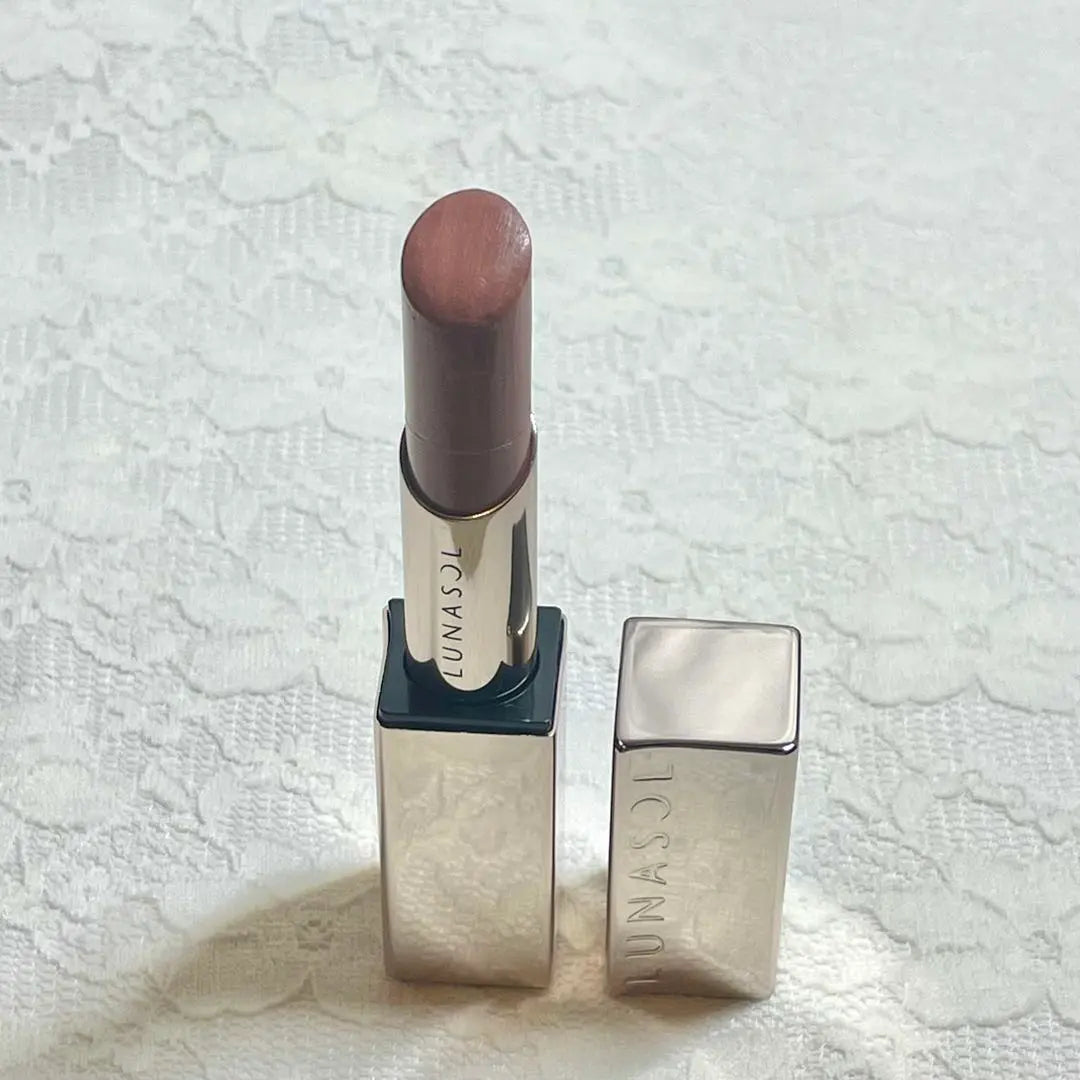 [Una vez usado] Lápiz labial LUNASOL Puzing Color Lips 08 Modern Sick