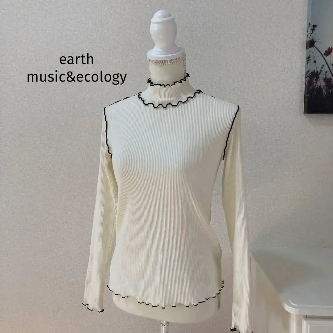 ♡ Earth Music Ecology ♡ White rib knitted ruffled collar