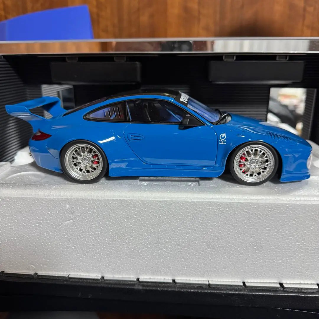 Undisplayed item GT Spirit 1/18 Porsche 911