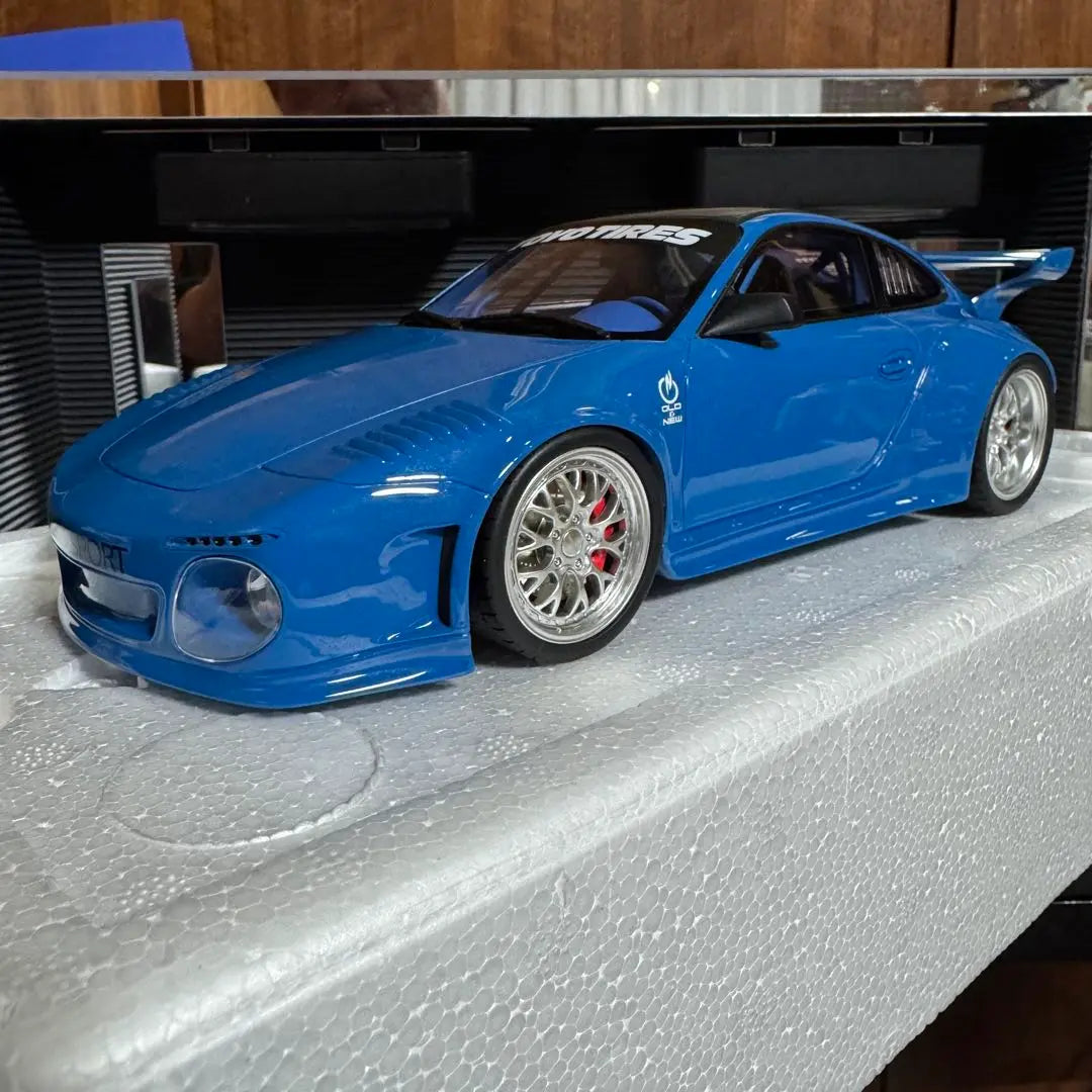 Undisplayed item GT Spirit 1/18 Porsche 911