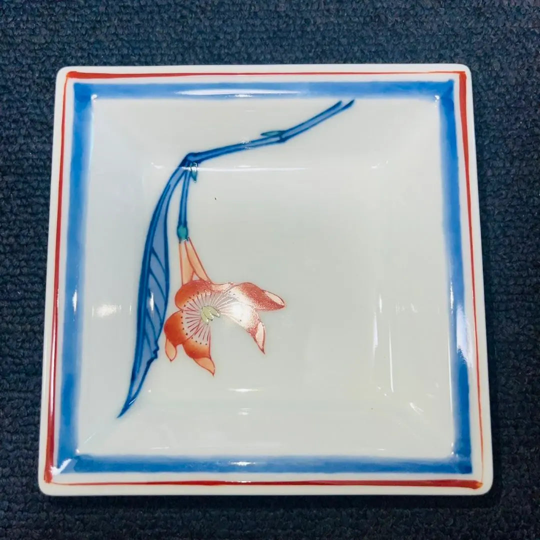 ❇️Unused❇️Koransha dyed nishiki pattern "deep square plate" carefully made by the porcelain workshop 5 plates with different patterns, wooden box included