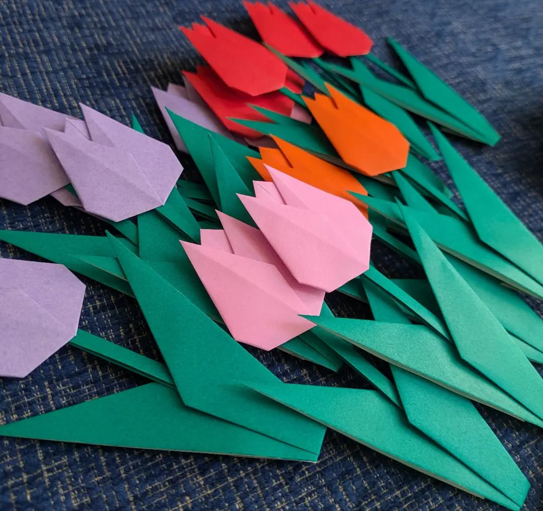 Origami wall decoration 50 tulips