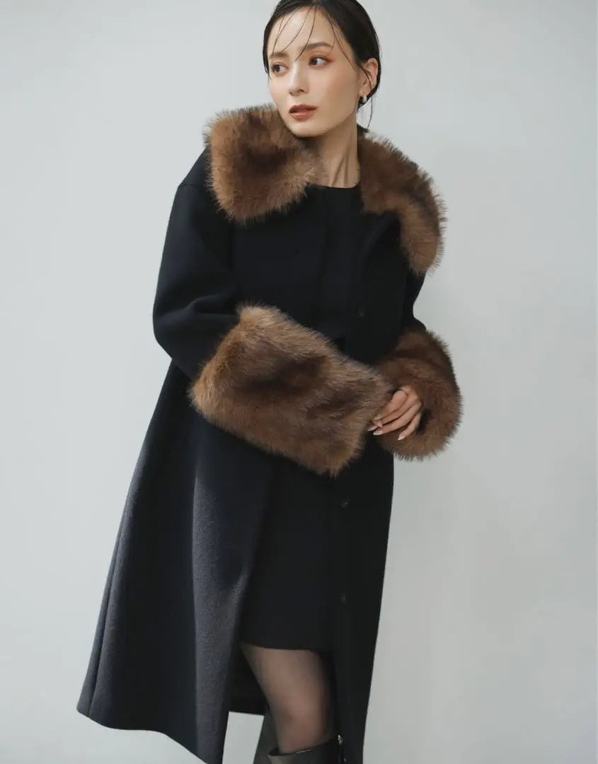 anuans fur trim cocoon coat black