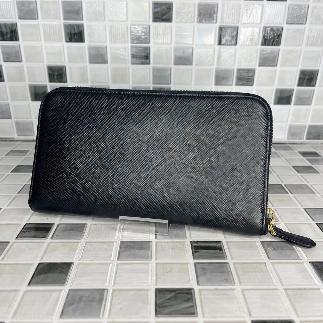 90 PRADA Prada Round Zipper Long Wallet