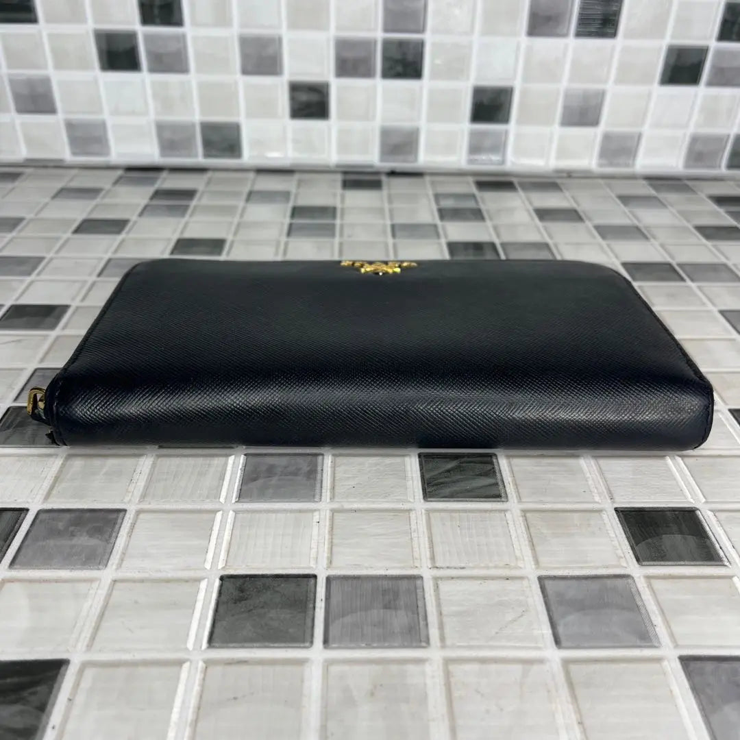 90 PRADA Prada Round Zipper Long Wallet