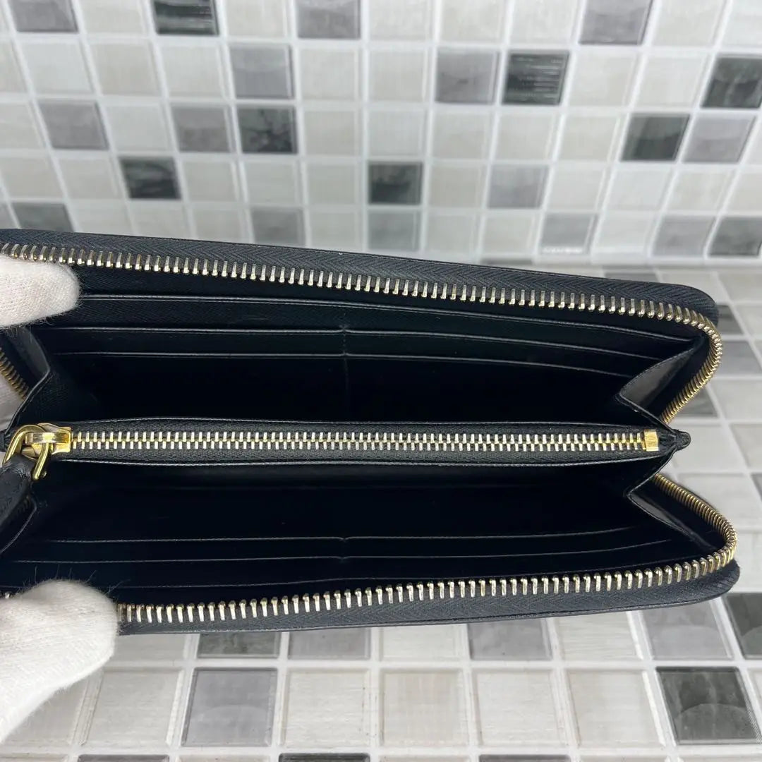 90 PRADA Prada Round Zipper Long Wallet